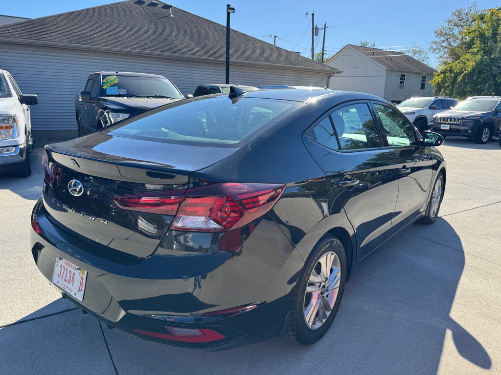 2019 Hyundai Elantra Image 12