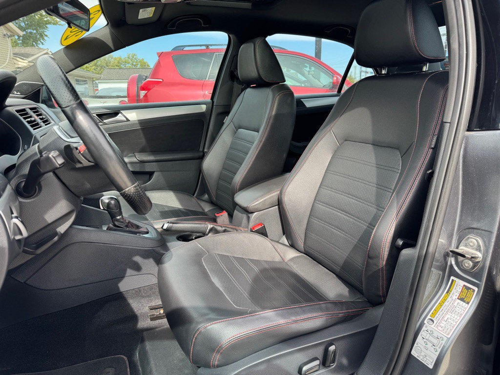 2013 Volkswagen Jetta Image 10