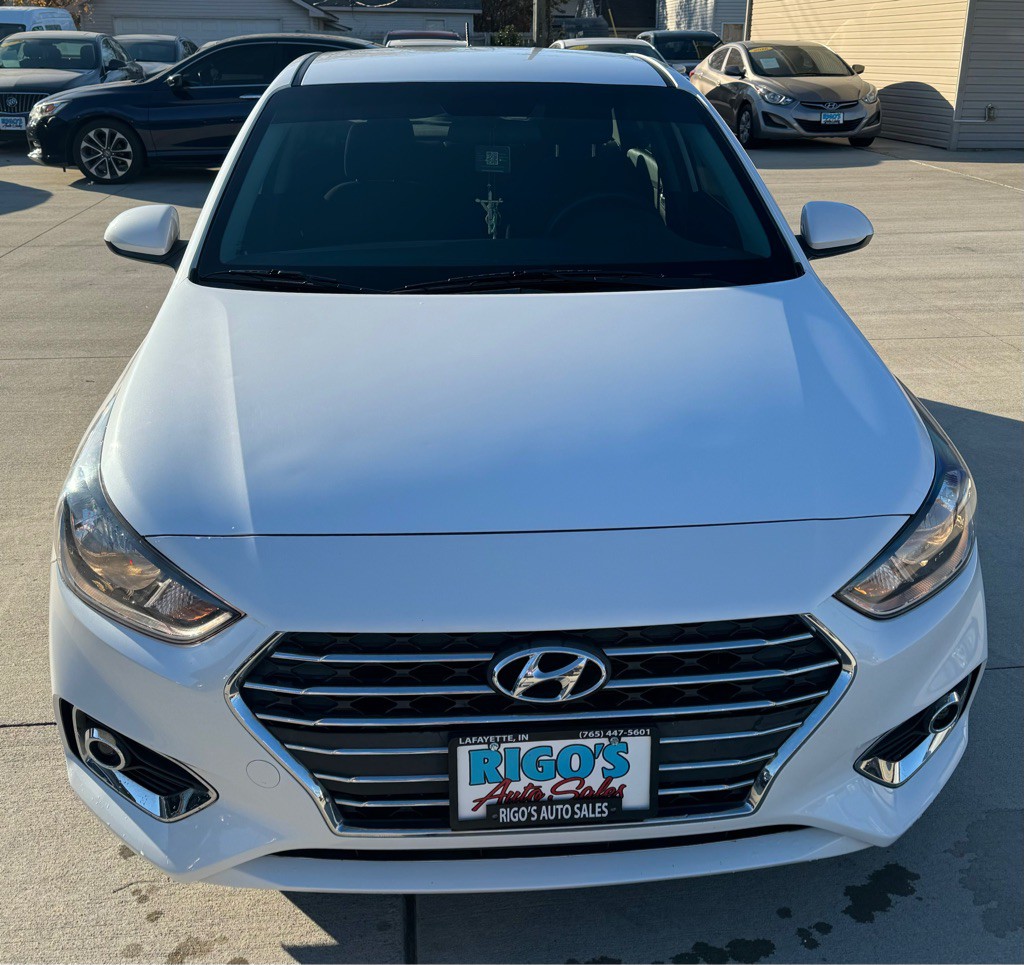 2019 Hyundai Accent Image 2