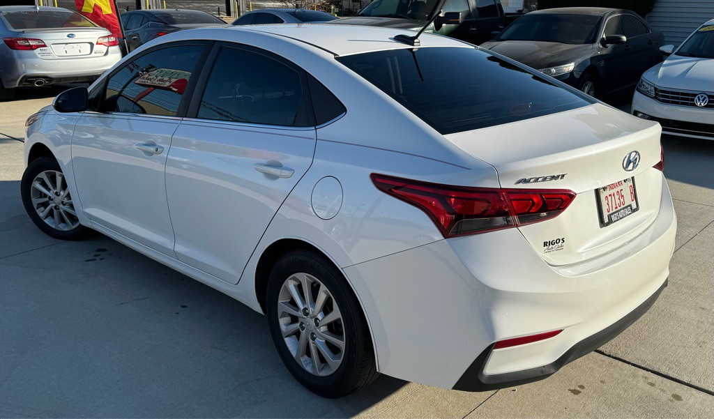 2019 Hyundai Accent Image 4
