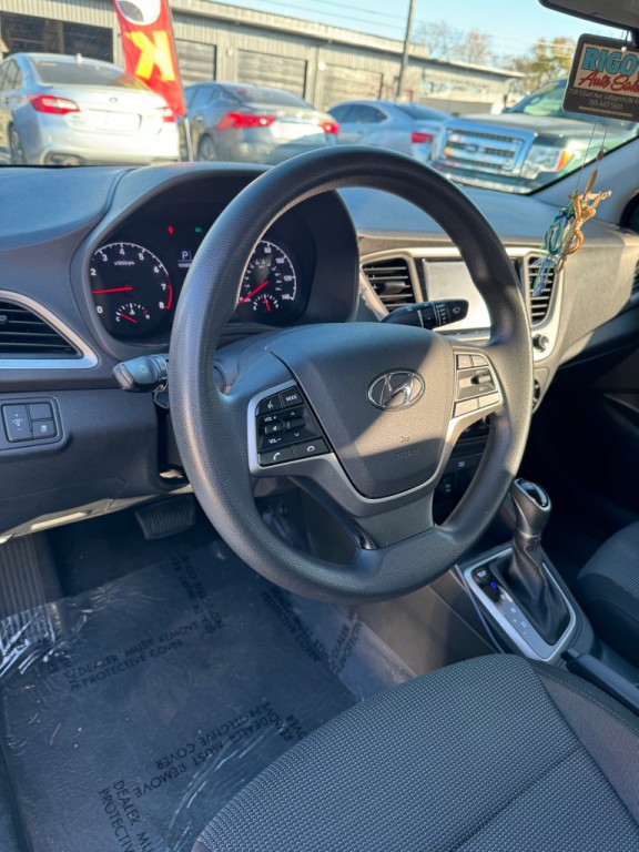 2019 Hyundai Accent Image 11