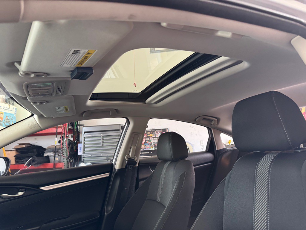 2017 Honda Civic Image 6