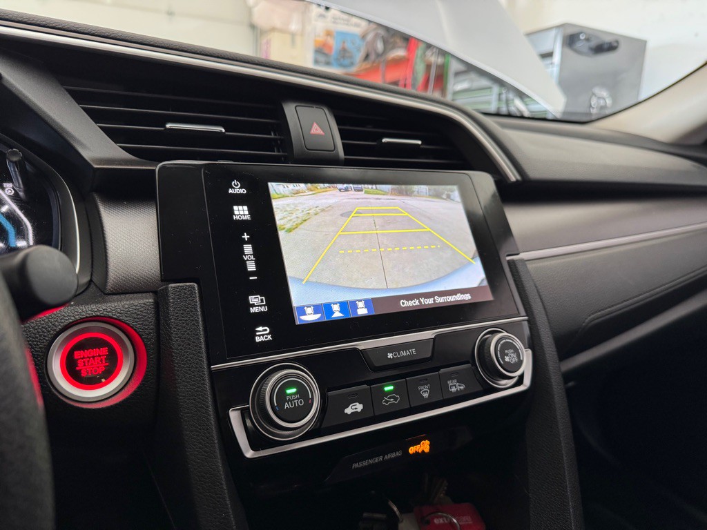 2017 Honda Civic Image 8