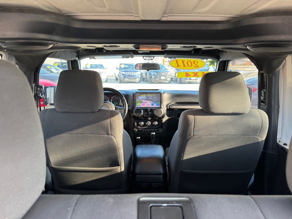 2011 Jeep Wrangler Image 8