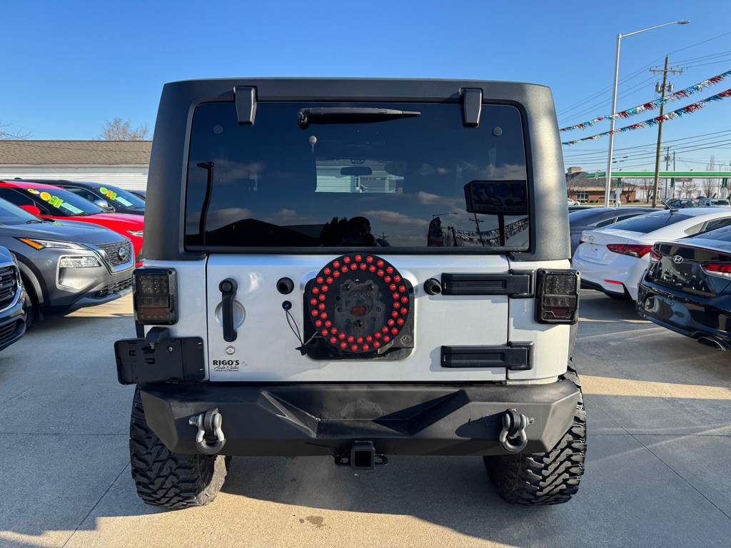 2011 Jeep Wrangler Image 10