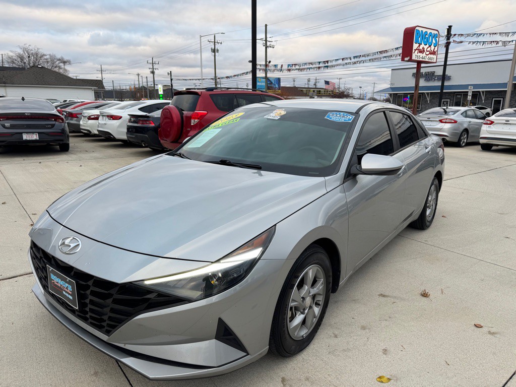 2023 Hyundai Elantra Image 2