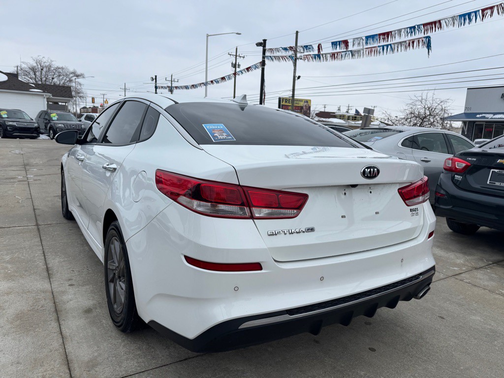 2020 Kia Optima Image 5