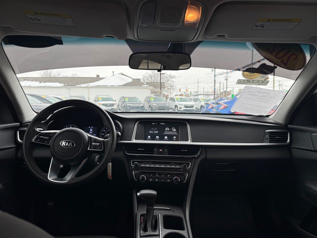 2020 Kia Optima Image 8