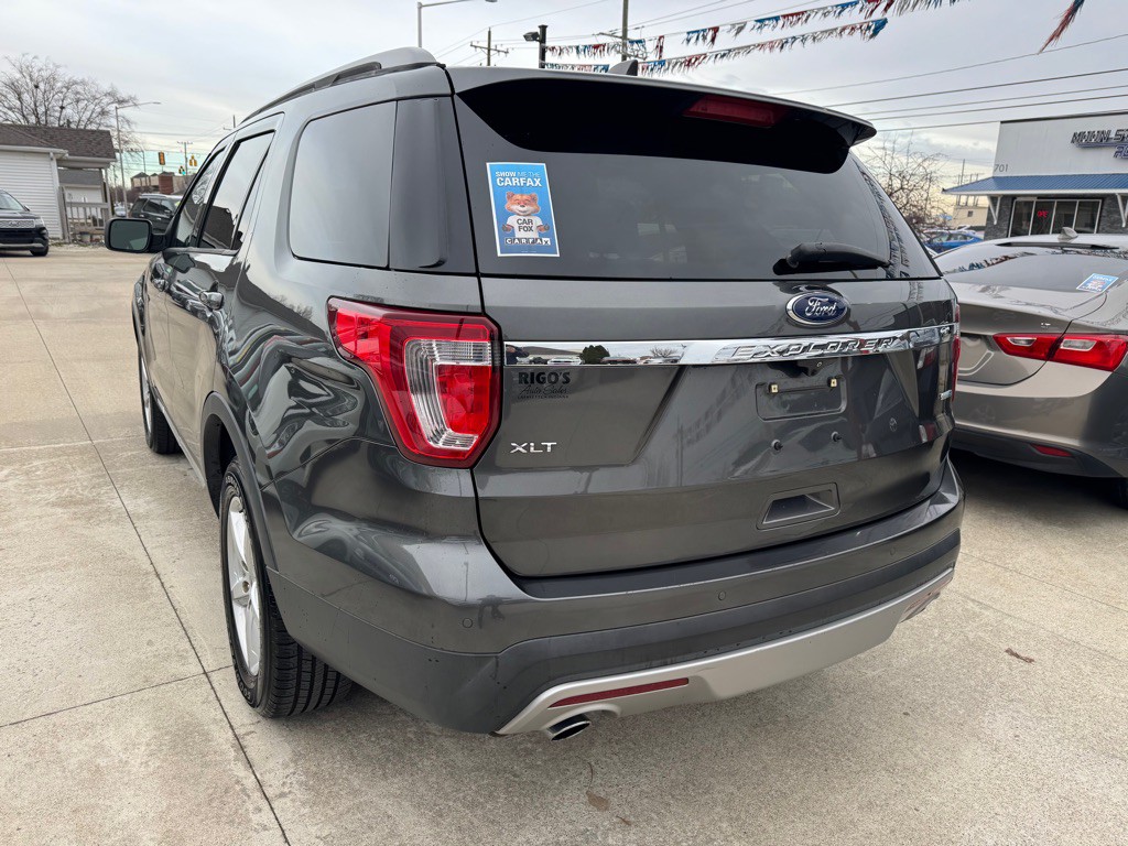 2017 Ford Explorer Image 4