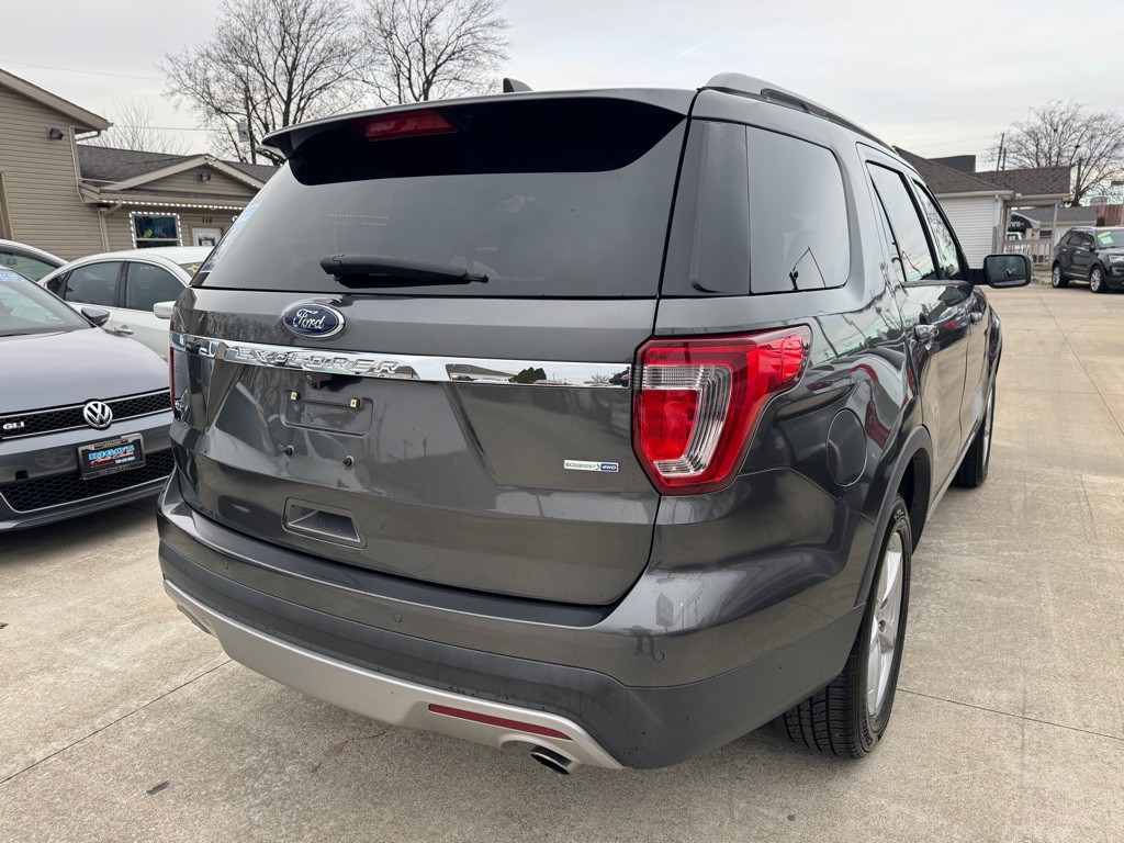 2017 Ford Explorer Image 10
