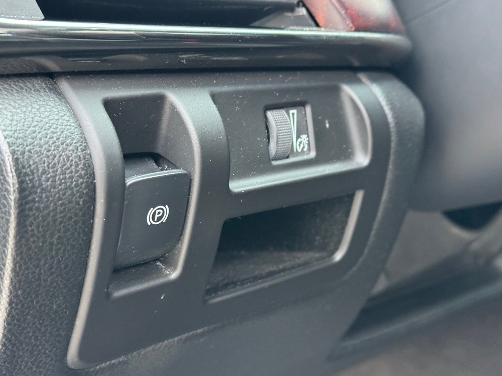 2017 Cadillac CTS Image 6