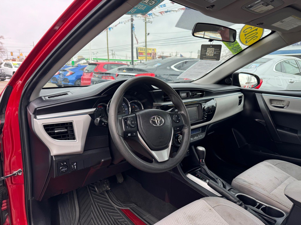 2015 Toyota Corolla Image 9