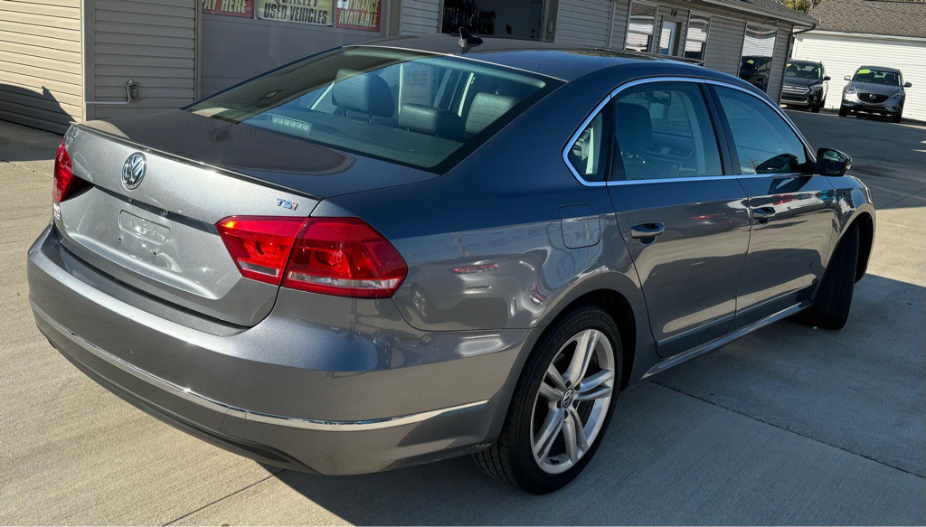 2015 Volkswagen Passat Image 6