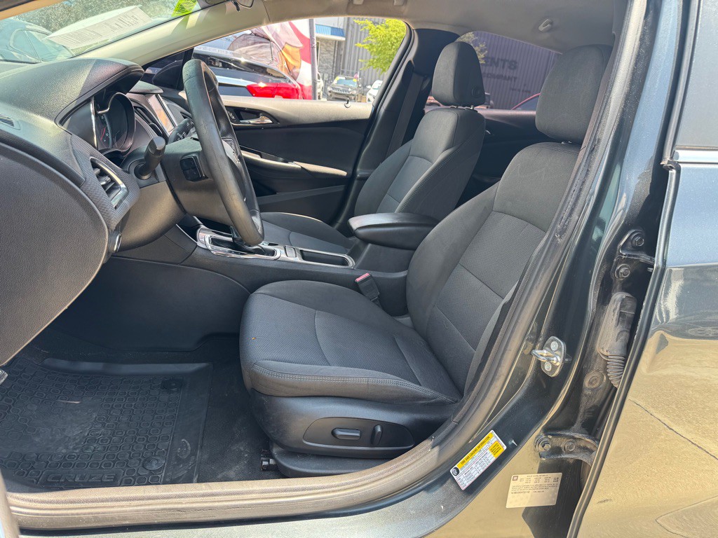 2017 Chevrolet Cruze Image 7