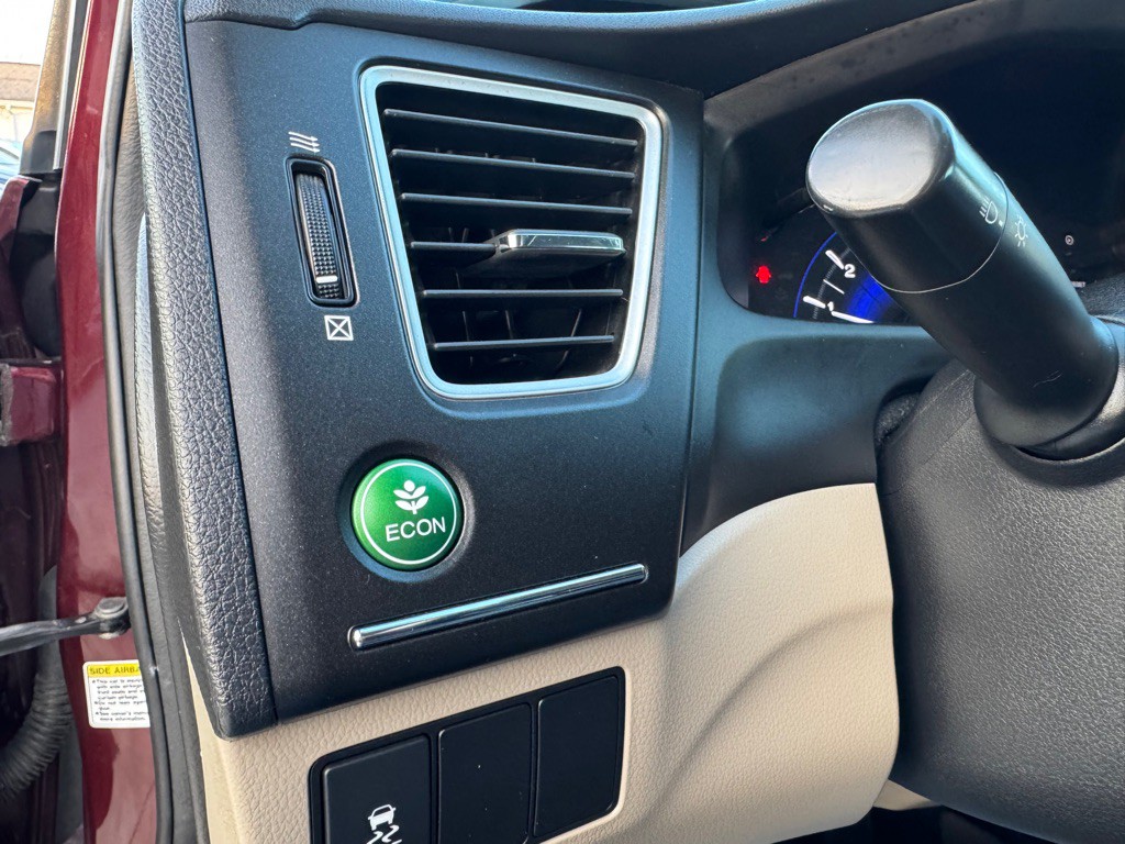 2015 Honda Civic Image 12