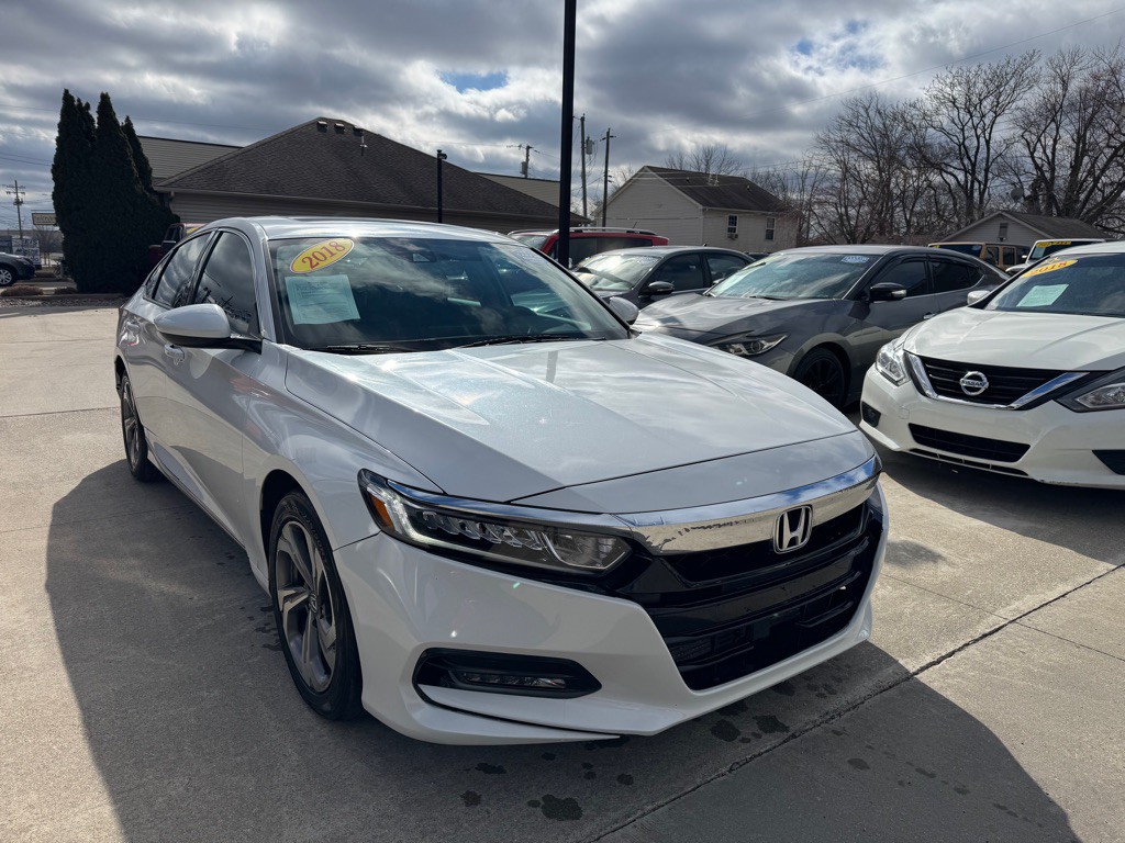 2018 Honda Accord Image 1