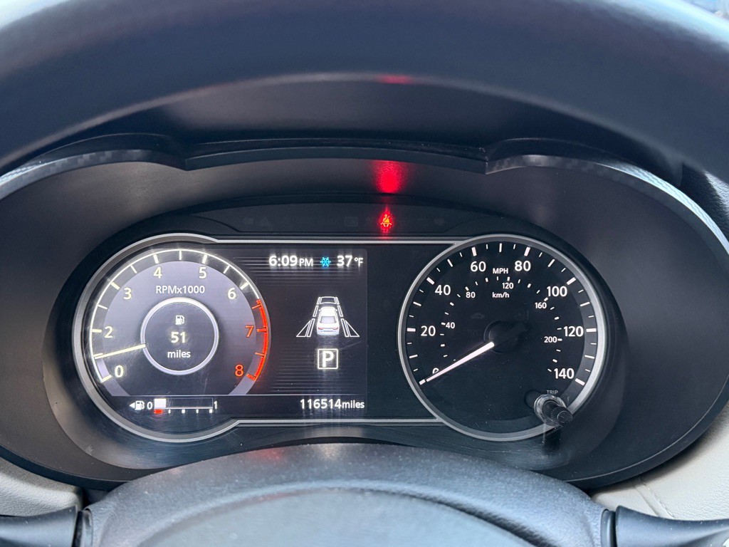 2021 Nissan Versa Image 8