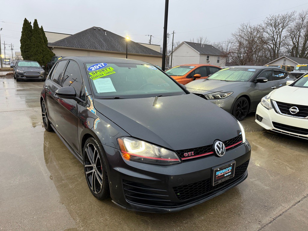2017 Volkswagen GTI Image 1