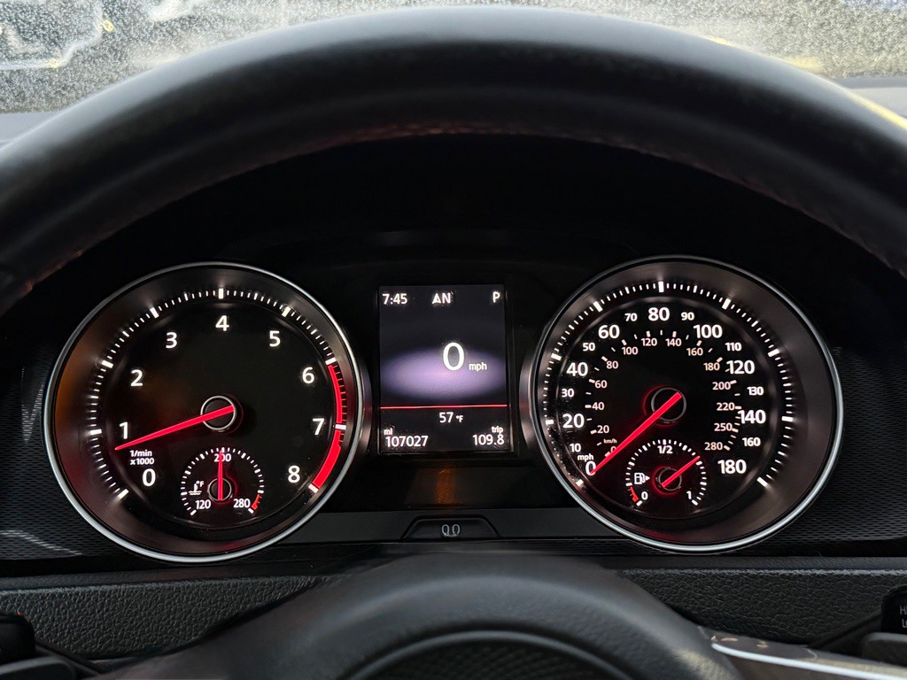 2017 Volkswagen GTI Image 4