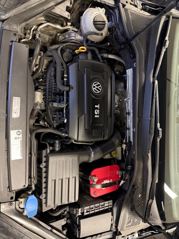 2017 Volkswagen GTI Image 6