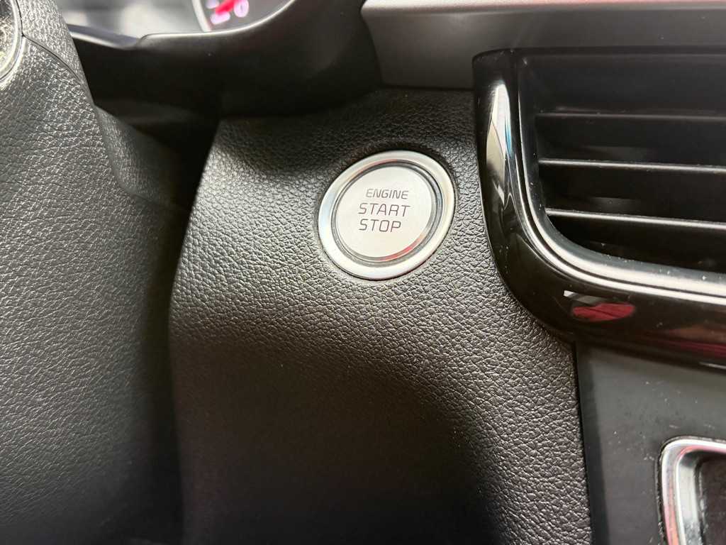 2020 Kia Optima Image 11