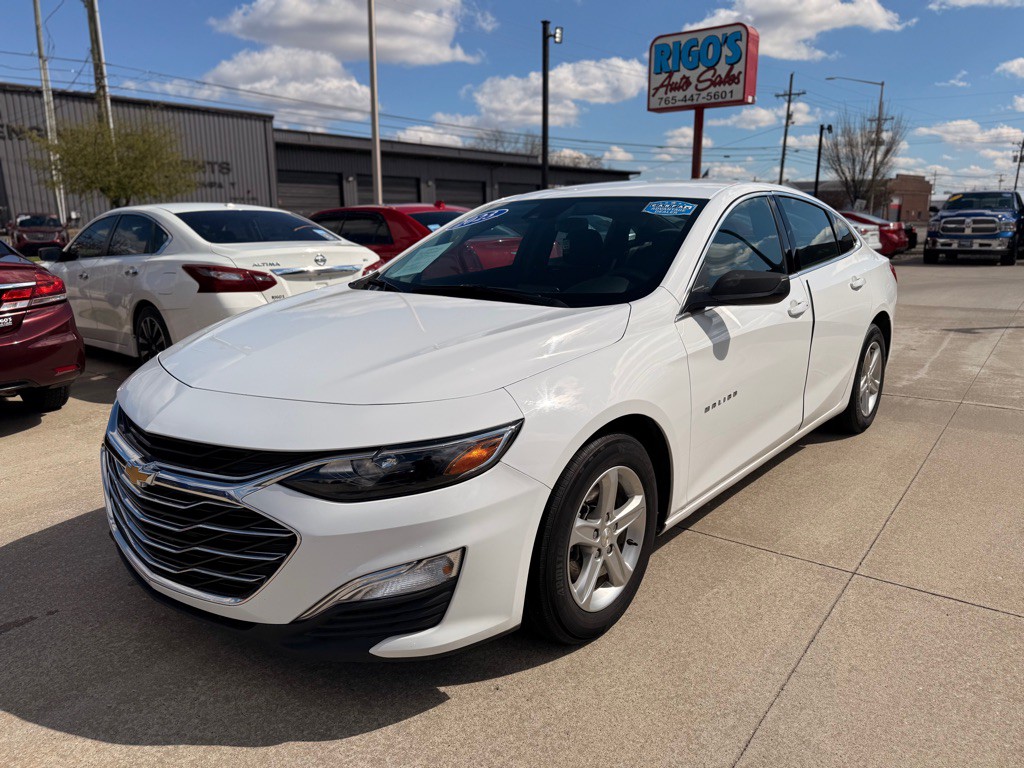 2023 Chevrolet Malibu Image 3