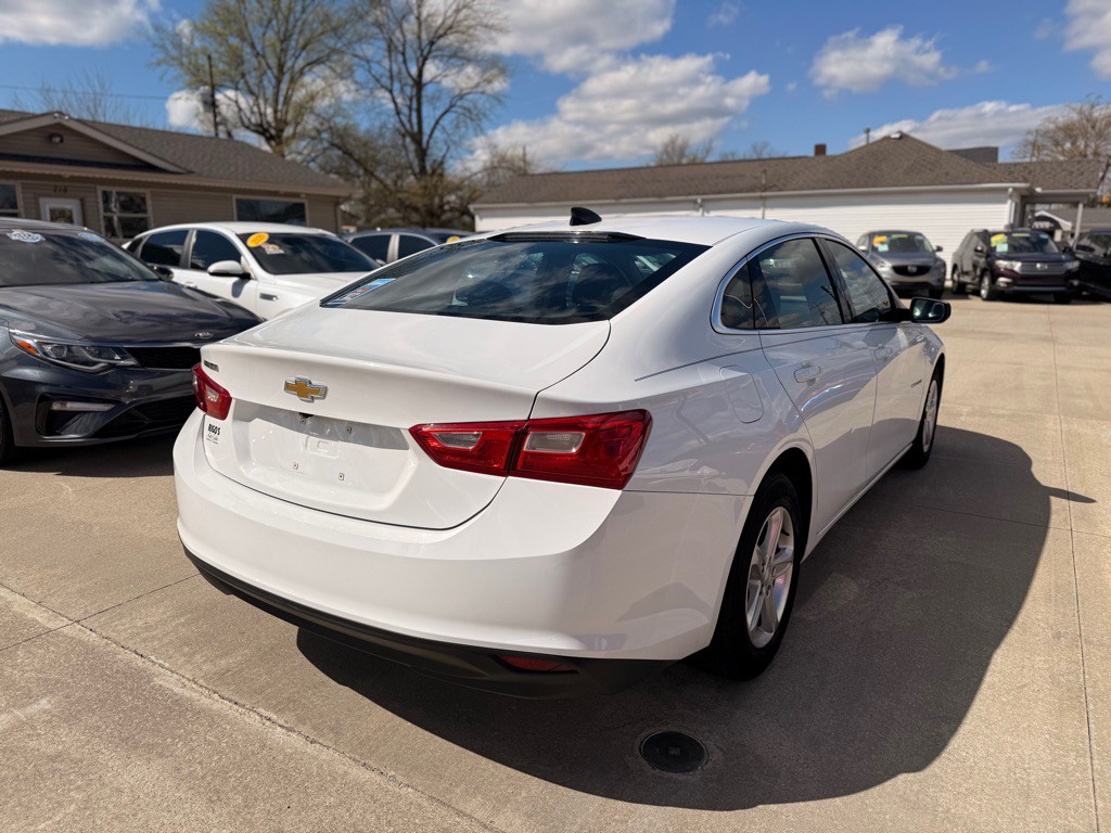 2023 Chevrolet Malibu Image 5