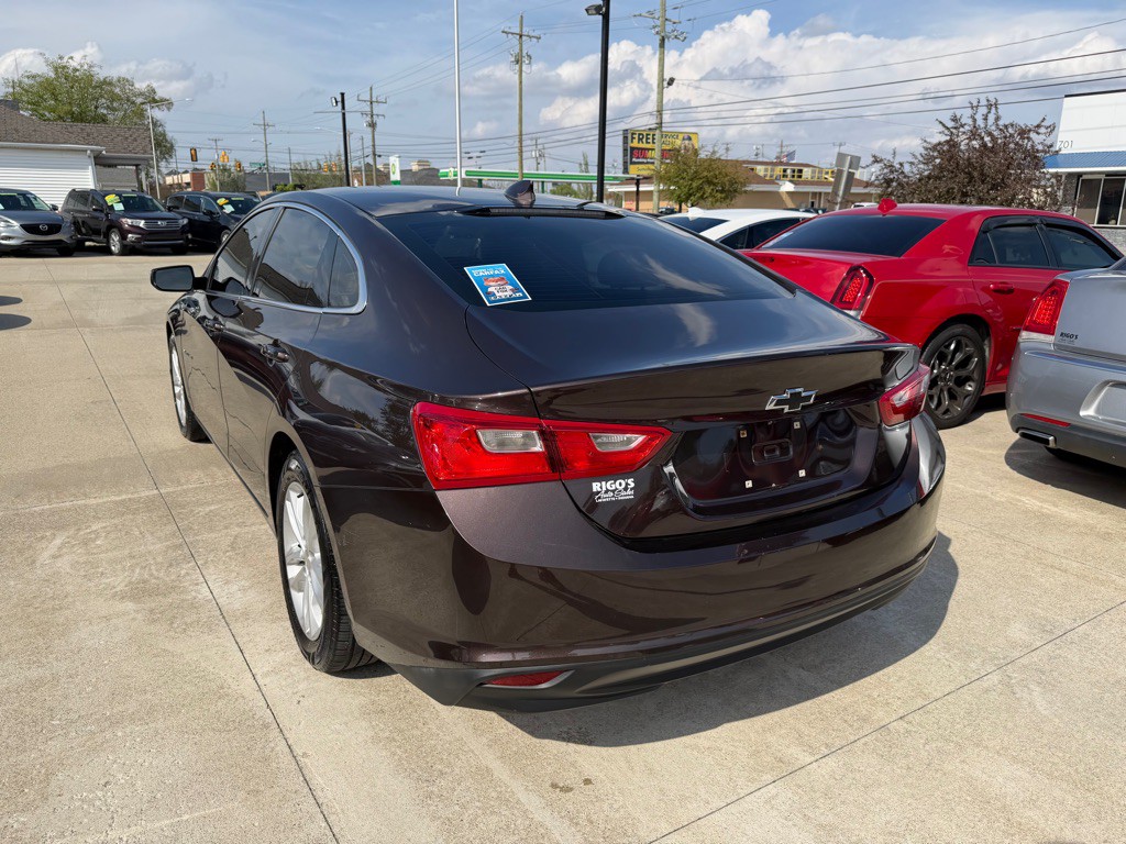 2016 Chevrolet Malibu Image 4
