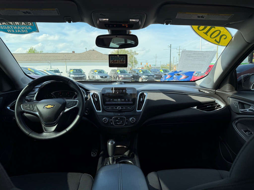 2016 Chevrolet Malibu Image 6