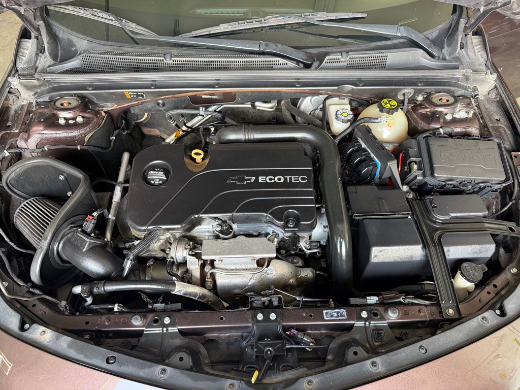 2016 Chevrolet Malibu Image 9