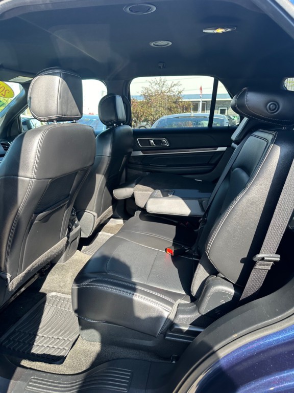 2017 Ford Explorer Image 10