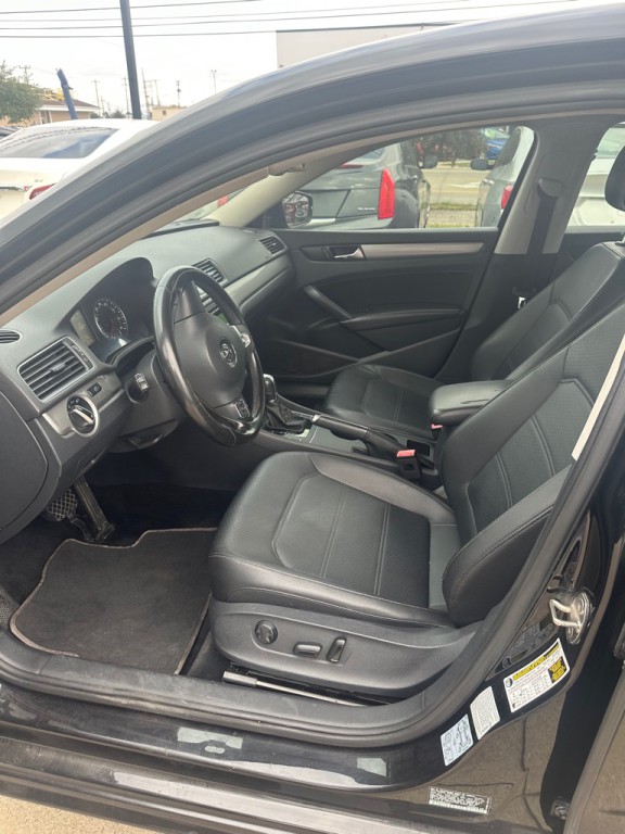 2015 Volkswagen Passat Image 7