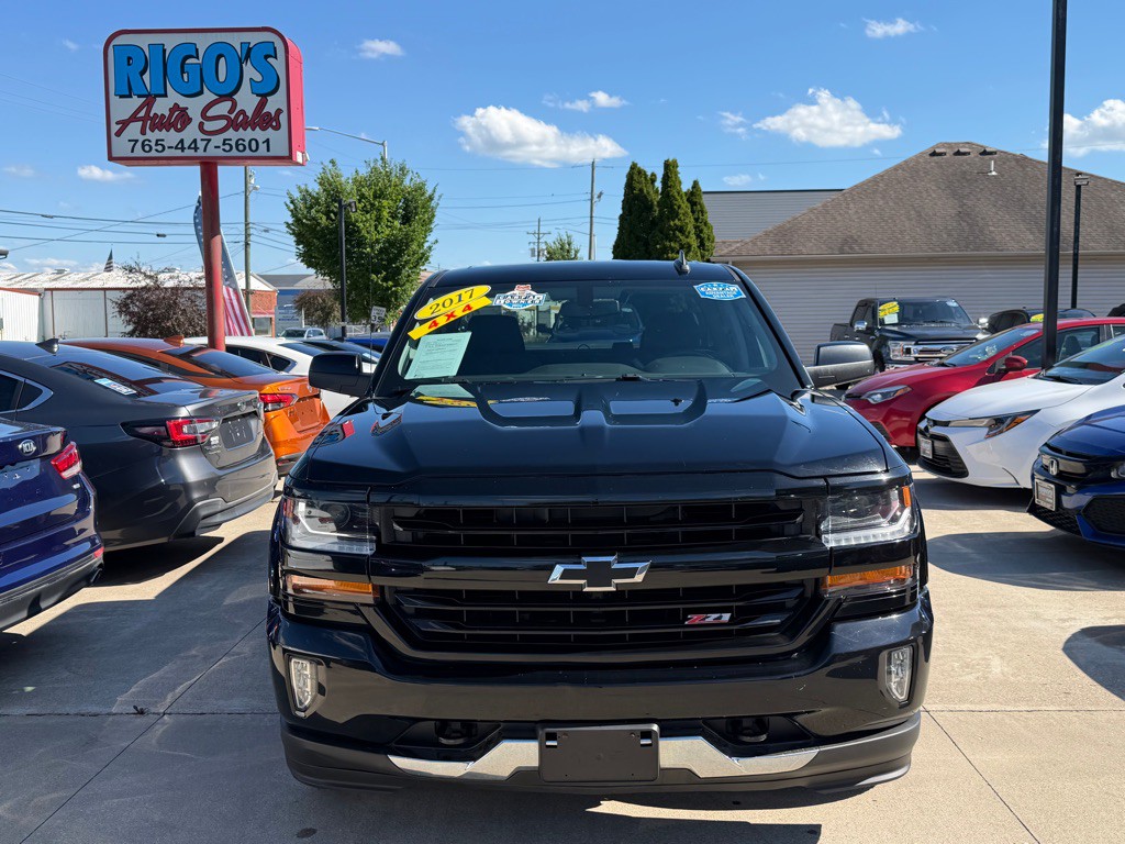 2017 Chevrolet Silverado 1500 Image 2