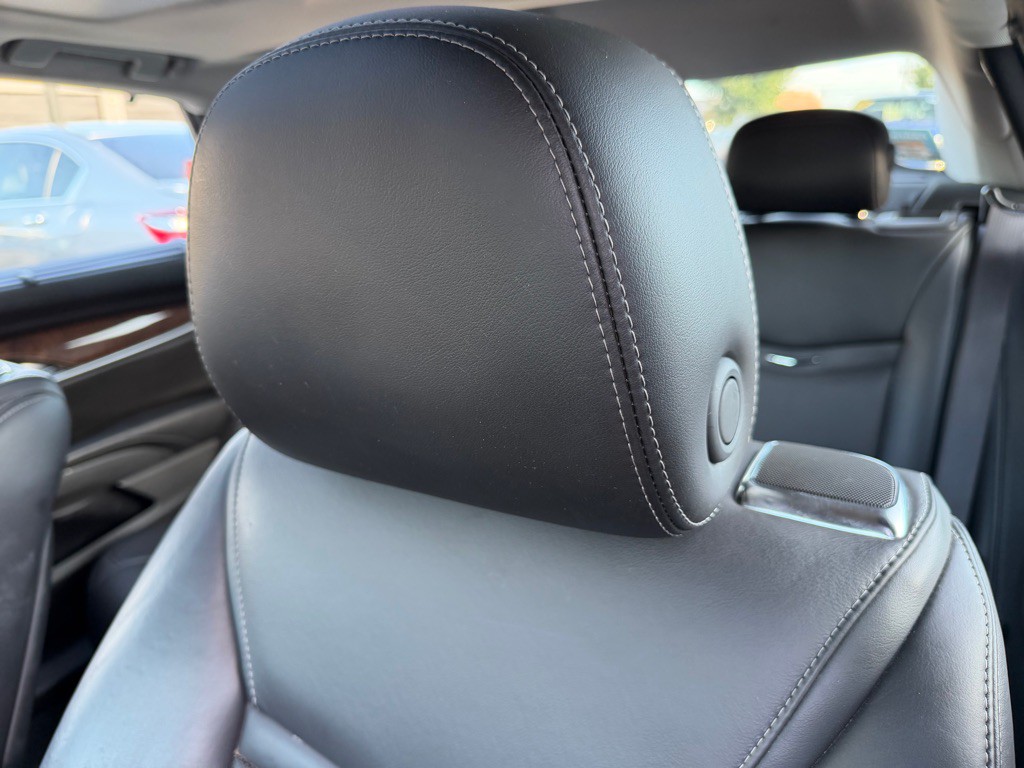 2013 Cadillac XTS Image 11