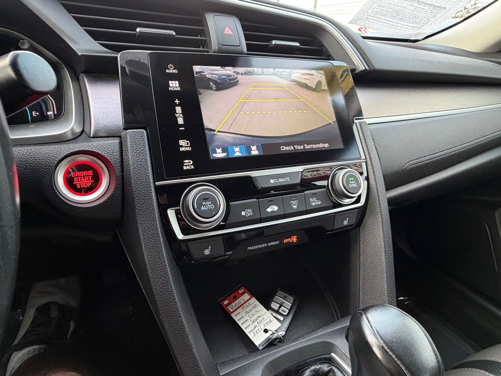 2016 Honda Civic Image 9