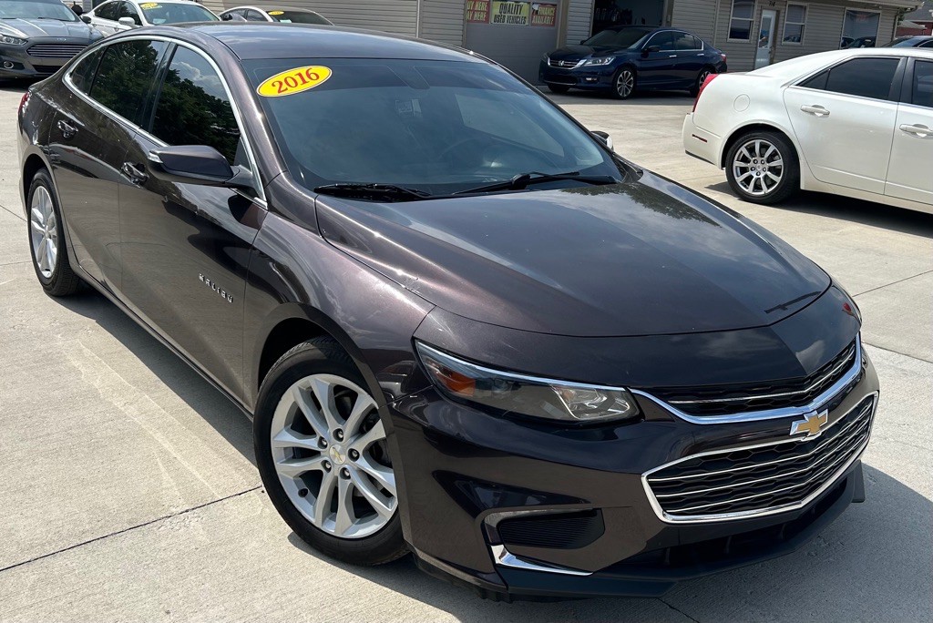 2016 Chevrolet Malibu Image 1
