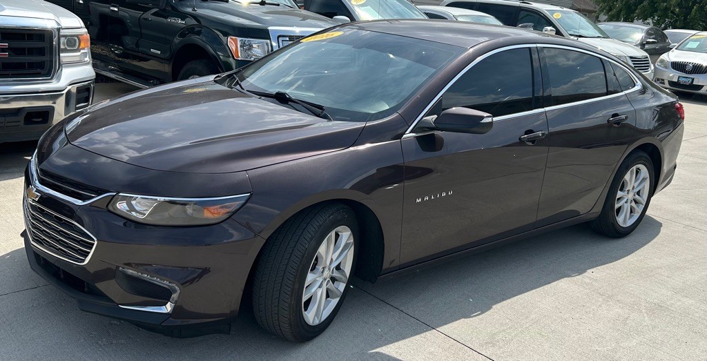 2016 Chevrolet Malibu Image 3