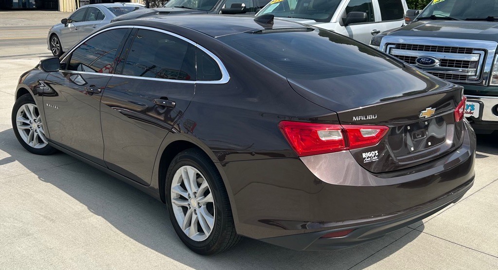 2016 Chevrolet Malibu Image 4