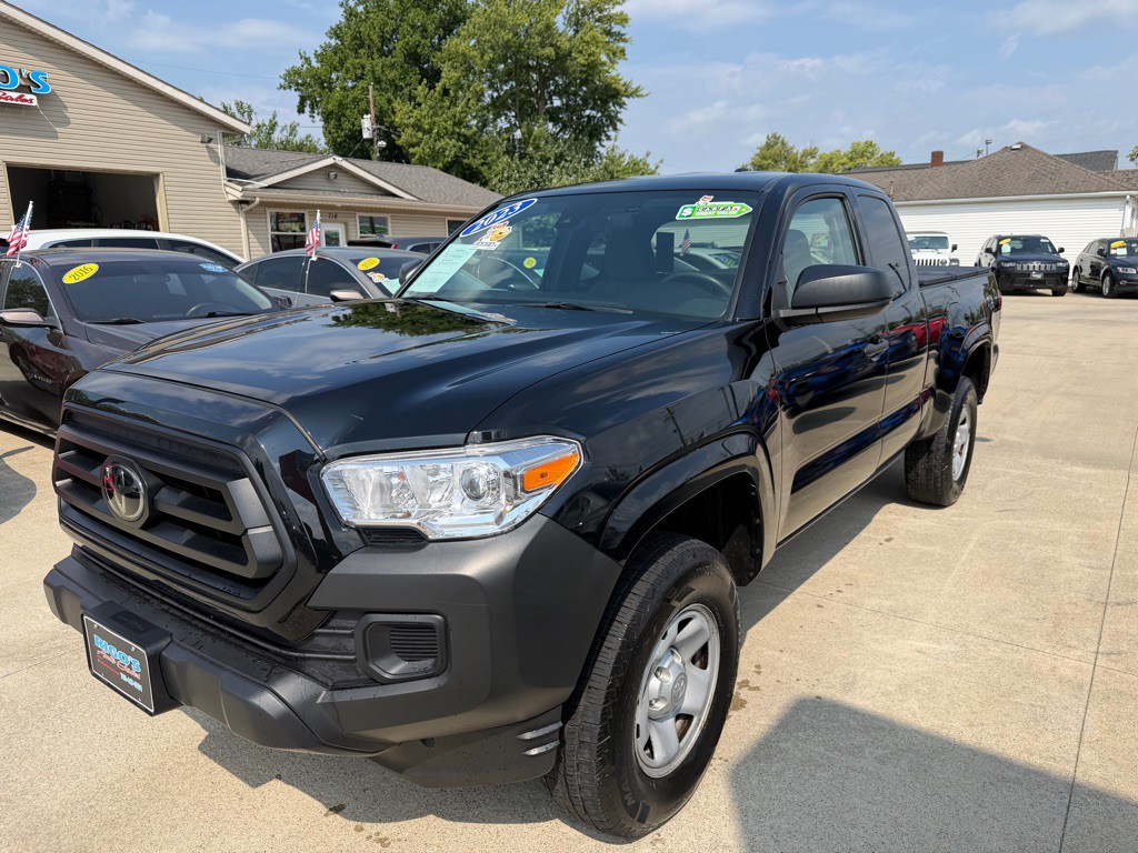 2023 Toyota Tacoma Image 3