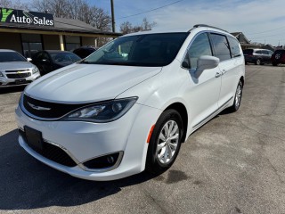 Image for 2017 Chrysler Pacifica Touring L ID: 6347505