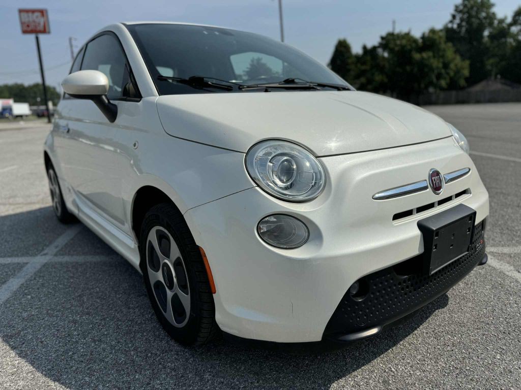 2016 FIAT 500 Image 3