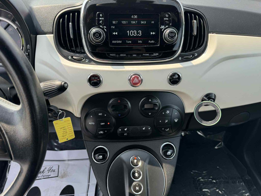 2016 FIAT 500 Image 14