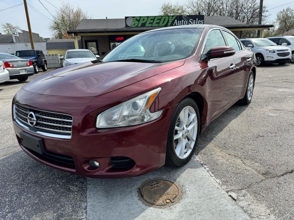 2011 Nissan Maxima Image 1