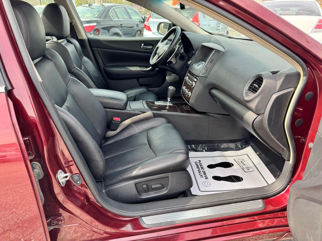 2011 Nissan Maxima Image 13