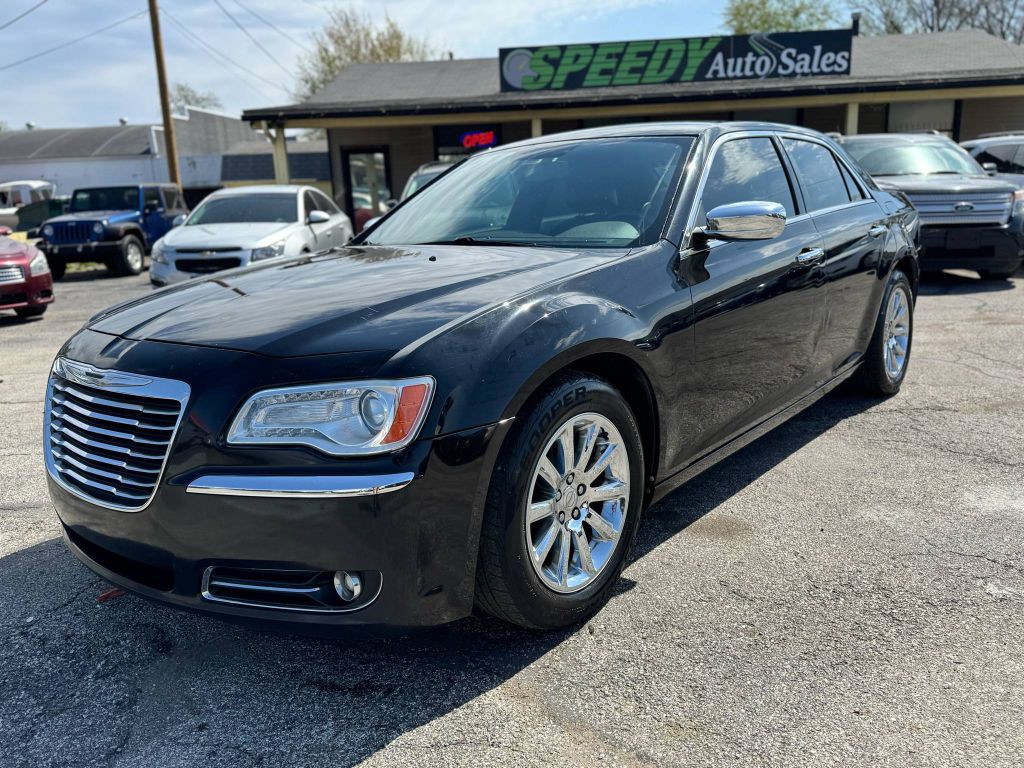 2012 Chrysler 300 Image 1