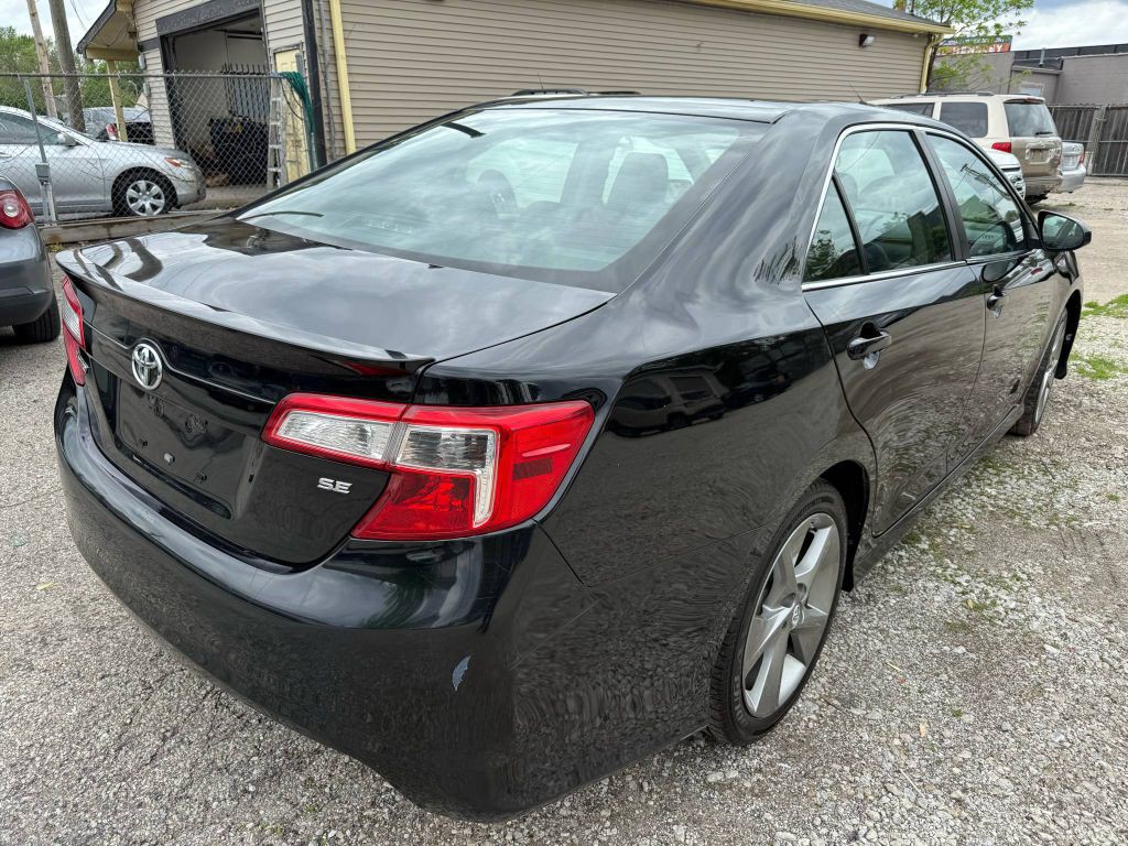 2014 Toyota Camry Image 4