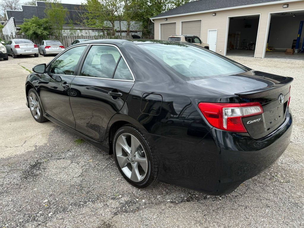 2014 Toyota Camry Image 6