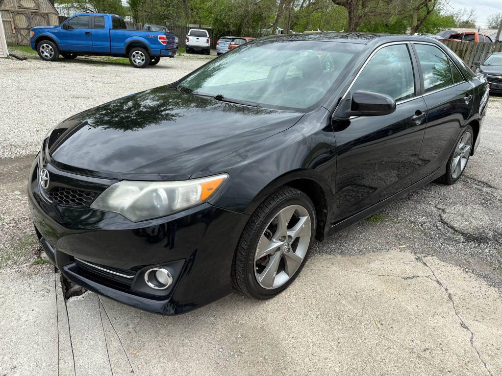 2014 Toyota Camry Image 8