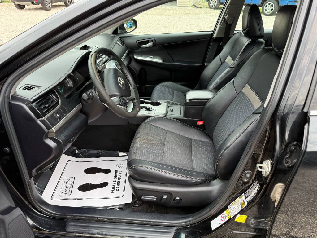 2014 Toyota Camry Image 9