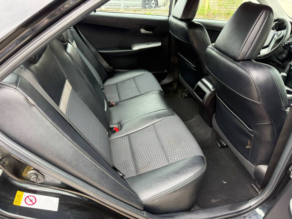 2014 Toyota Camry Image 12